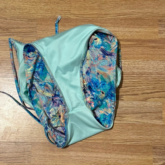 Born Primitive Cruisin’ one piece, Iridiscent Iris, large - Picture 4 of 4